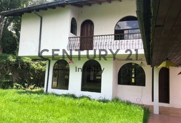 Casa en  Cumbayá, Quito