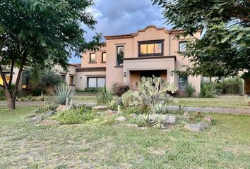 Casa en  Jacinto Aráuz, La Pampa