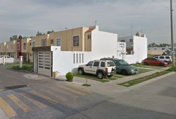 Casa en  Cerrajería Las Llaves De Mi Alma, Calle Santa Cruz Del Valle, Fraccionamiento Villa Fontana, Tlaquepaque, Jalisco, 45615, Mex
