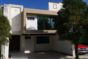 Casa en fraccionamiento en  Boulevard Juan Alonso De Torres, Fracc Res Lomas Punta Del Este, León, Guanajuato, 37296, Mex