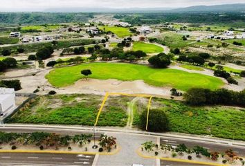 Terreno Comercial en  Montecristi