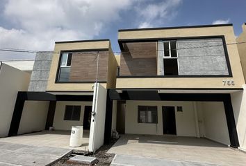 Casa en  Calle Del Olmo 557-631, Fracc Los Fresnos 4to Sector, Apodaca, Nuevo León, 66636, Mex