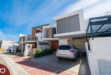 18 casas en venta en La Condesa, Querétaro 