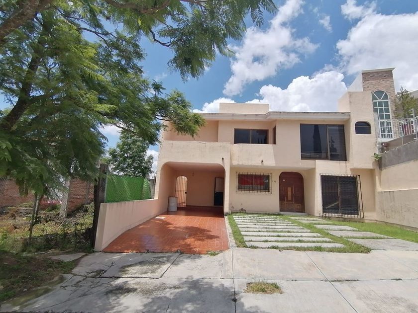 venta Casa en Ciudad Bugambilia, Zapopan, Jalisco (EB-KE3628s)