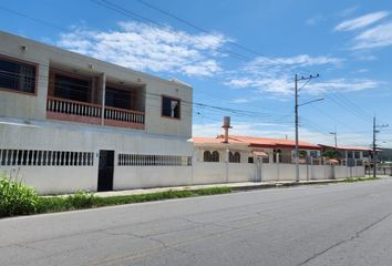 Casa en  Carlos Espinoza Larrea, Salinas