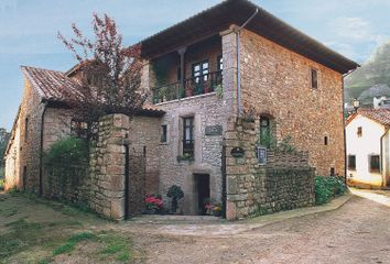 Edificio en  Panes, Asturias