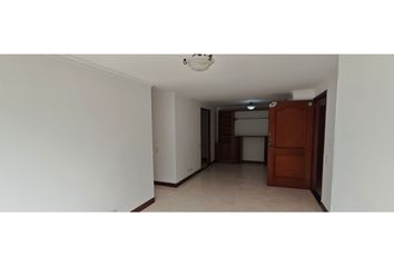 Apartamento en Carrera 42, Alejandría, Comuna 14 - El Poblado, Perímetro Urbano Medellín, Medellín, Valle De Aburrá, Antioquia, Rap Del Agua Y La Montaña, 050022, Colombia
