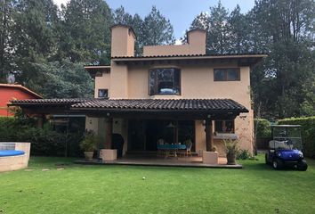 Casa en  Avenida Rosales, Avándaro, Valle De Bravo, México, 51200, Mex