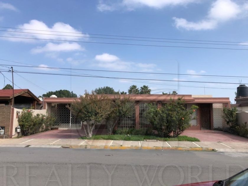 venta Casa en República Poniente, Saltillo, Coahuila (49-CV-861)