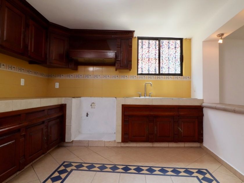 venta Casa en Morelia Centro, Morelia, Michoacán (HCV02049155) icasas.mx