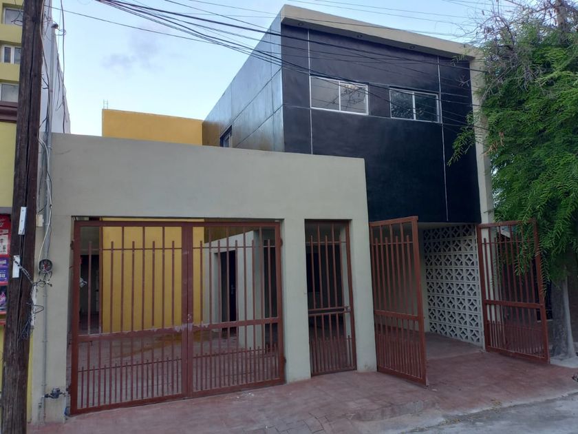 venta Casa en Pedregal de Lindavista, Guadalupe, Nuevo León (69-CV-2230)-  