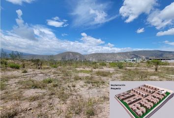 Terreno Comercial en  Mitad Del Mundo, Norte De Quito