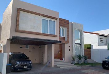 Casa en  Llano Grande, Metepec