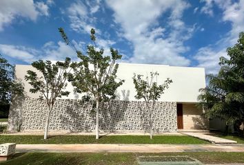 Casa en  Yucatán Country Club, Mérida, Yucatán