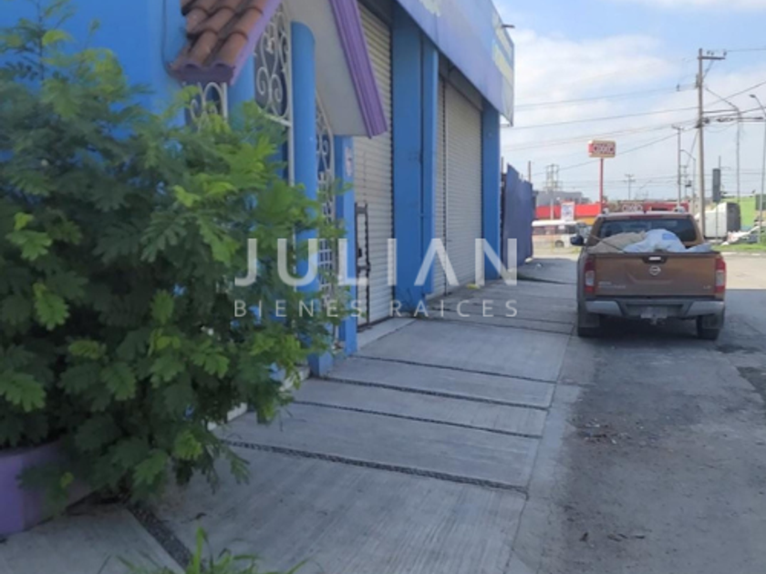 renta Local comercial en Balcones de Santa Rosa 1, Apodaca (32059395