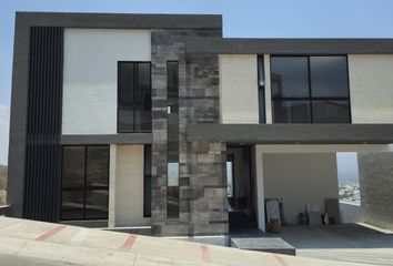 Casa en  Avenida Par 72, Fracc Club De Golf La Loma, San Luis Potosí, 78215, Mex