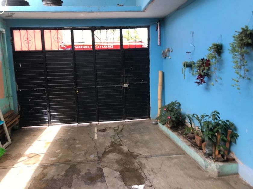 venta Casa en Barrio San Diego, San Cristóbal de las Casas (EB-HQ0712s)-  