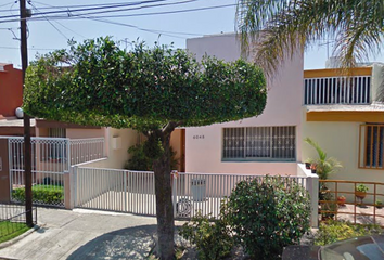 Casa en  Avenida De Los Tabachines, Tabachines, Zapopan, Jalisco, 45188, Mex