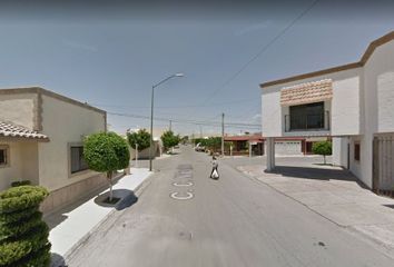 Casa en  Calle Paseo De Los Calvos 331-391, Fracc Ampliación La Rosita, Torreón, Coahuila De Zaragoza, 27258, Mex