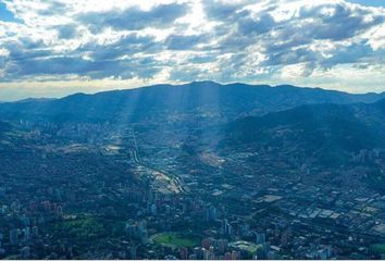Lote de Terreno en  Poblado, Medellín