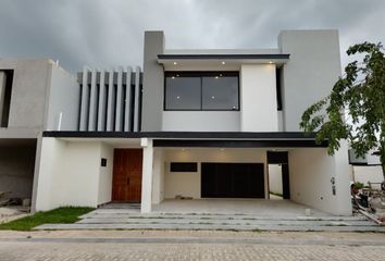 Casa en condominio en  X Canatún, Mérida, Yucatán, Mex