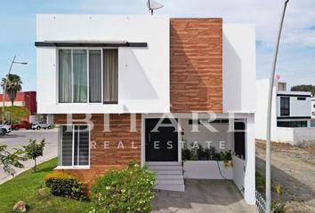 Casa en  Avenida Valle De Los Imperios, Colinas De Tesistán, Zapopan, Jalisco, 45160, Mex