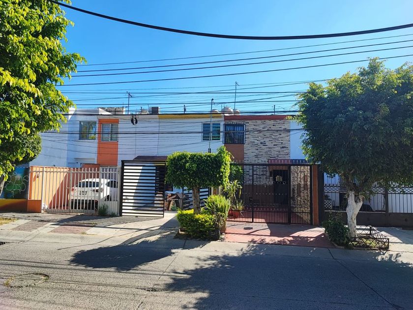 venta Casa en Arcos de Zapopan 1a. Sección, Zapopan, Jalisco  (p6pUms1_SALE)