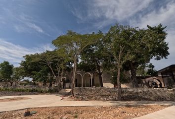 Lote de Terreno en  Calle 21, Kikteil, Mérida, Yucatán, 97303, Mex