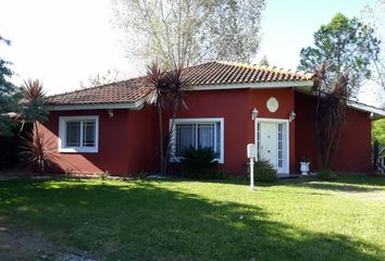 Casa en  Acacias Blancas, Partido De Escobar