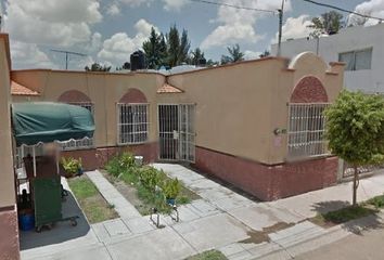 Casa en  Calle San Martín 283, Santa Julia, Irapuato, Guanajuato, 36667, Mex