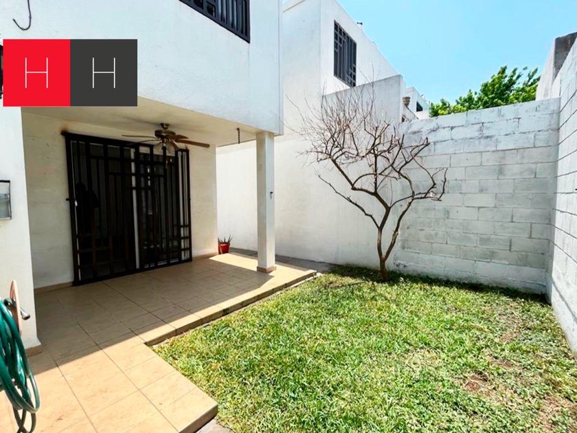 venta Casa en Residencial Las Lomas Sector Jardines, García, Nuevo León  (EB-LM2246s)