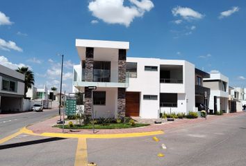 Casa en fraccionamiento en  Circuito Brisas De San Javier 154-160, Fraccionamiento Brisas Del Carmen, León, Guanajuato, 37297, Mex