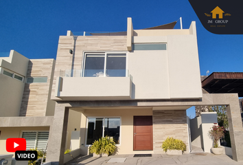 Casa en  Calle Huizache, Zibata, Zona Cactus, El Marqués, Querétaro, 76269, Mex