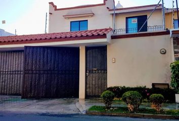 Casa en  Calle Jazmín, Fraccionamiento Rancho Cortés, Cuernavaca, Morelos, 62120, Mex