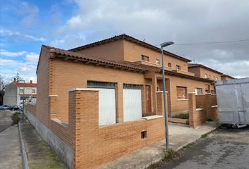 Chalet en  Burguillos De Toledo, Toledo Provincia