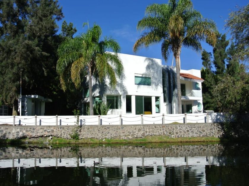 venta Casa en Lomas del Campanario II, Municipio de Querétaro (EB-FV7437s)-  