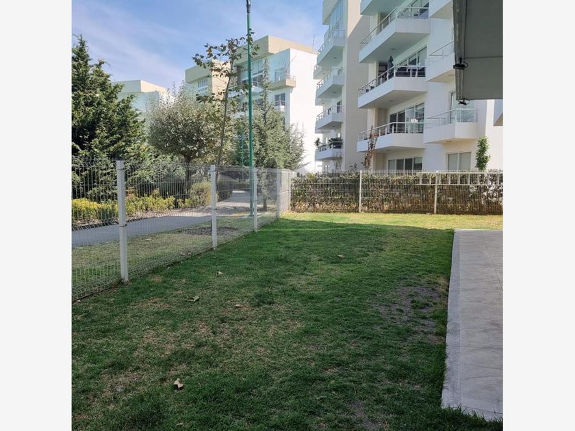 renta Casa en San Lorenzo Coacalco, Metepec (MX23-OC8469)