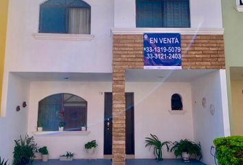 Casa en condominio en  Valdepeñas 3o87 Mark, Avenida Valdepeñas, Francisco Villa, Zapopan, Jalisco, México
