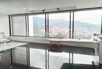 Apartamento en  Poblado, Medellín