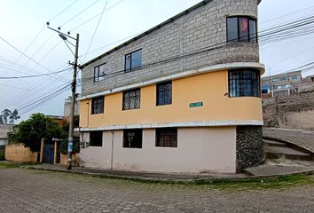 Casa en  Qg24+hfm, C. Sánchez De Orellana, Quito 170145, Ecuador