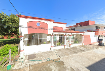 Casa en  Claveles, Las Rosas, Comalcalco, Tabasco, México