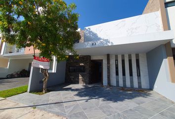 Casa en fraccionamiento en  C. Arco Pertinax 1606, La Cima, Zapopan, Jalisco, México