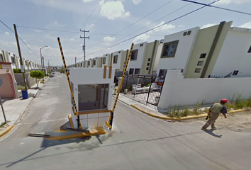 Casa en fraccionamiento en  Calle Tulipanes 119, Villa Florida Sector B, Vista Hermosa, Reynosa, Tamaulipas, México