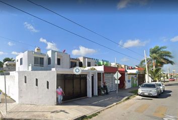 Casa en  Calle 138 636-640, Fraccionamiento Paseos De Opichen, Mérida, Yucatán, 97246, Mex