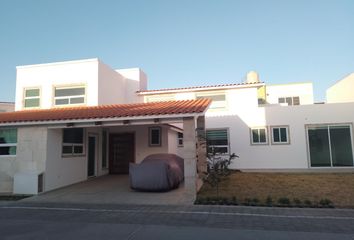 Casa en condominio en  Calle Ignacio Allende 2001, Santa María Magdalena Ocotitlán, Estado De México, México