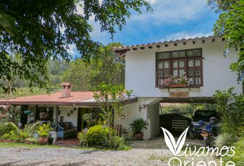 Villa-Quinta en  Vivero La Clara, Vía Vereda La Clara, Guarne, Antioquia, Colombia