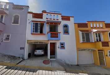 Casa en fraccionamiento en  Fraccionamiento El Paraiso, Emiliano Zapata, Xalapa-enríquez, Veracruz, México