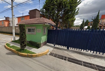 Casa en  Avenida Del Trabajo 101, Mz 057, Guadalupe Y Club Jardín, Toluca De Lerdo, Estado De México, México