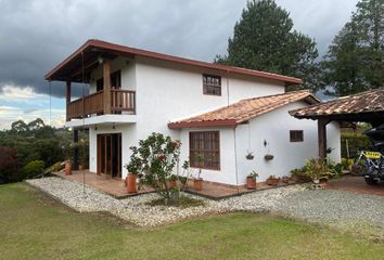 Casa en  School Cimarronas, Marinilla, Antioquia, Colombia