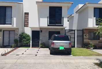 Casa en fraccionamiento en  Avenida Altara, Loma Blanca, San Agustín, Tlajomulco De Zúñiga, Jalisco, 45645, Mex